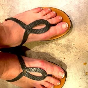 Fitflop flip flops silver metallic snake